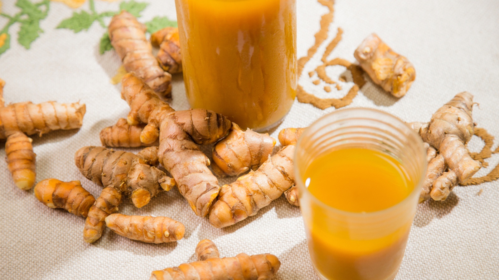 The Immune Boosting Tonic We're Drinking Daily: Jamu Juice