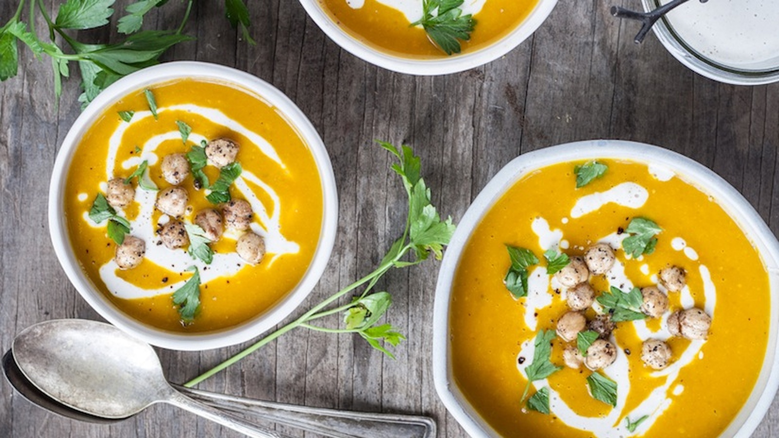 Winter Squash Soup with Tahini and Za'atar Chickpea Croutons (Recipe)
