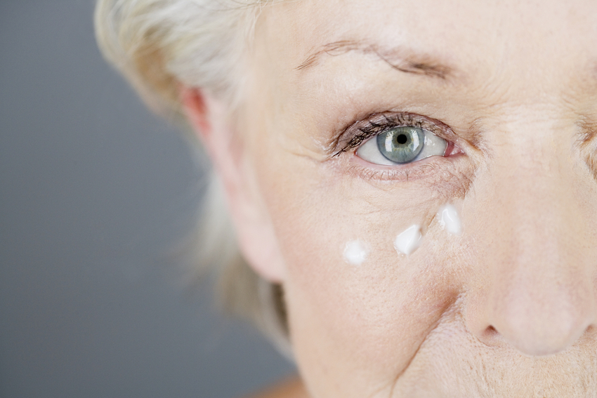 7 Moisturizing Mistakes That Quickly Age Your Skin
