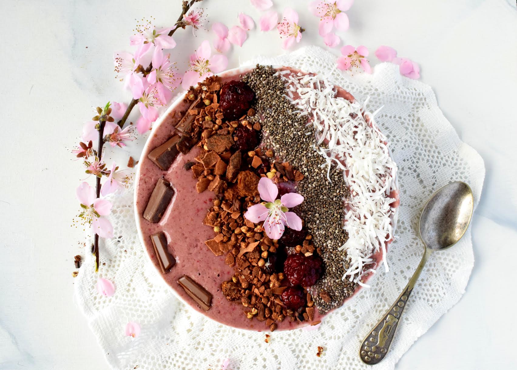 Banana and Blackberry Superfood Smoothie Bowl | FOOD MATTERS®