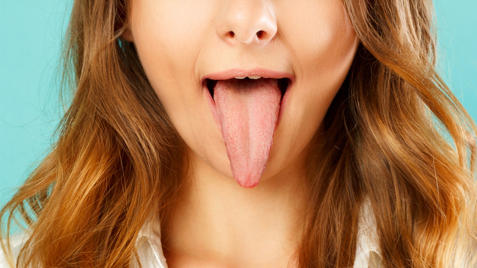 6 Health Benefits Of Using A Tongue Scraper Daily