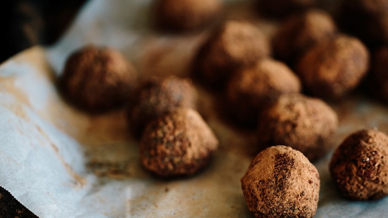 Chocolate Chia Protein Balls (nut & date free)