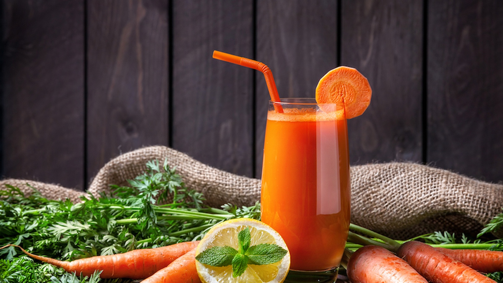 Cold Pressed Juicer vs Centrifugal Juicer - Which Is Better? - Love Your  Health