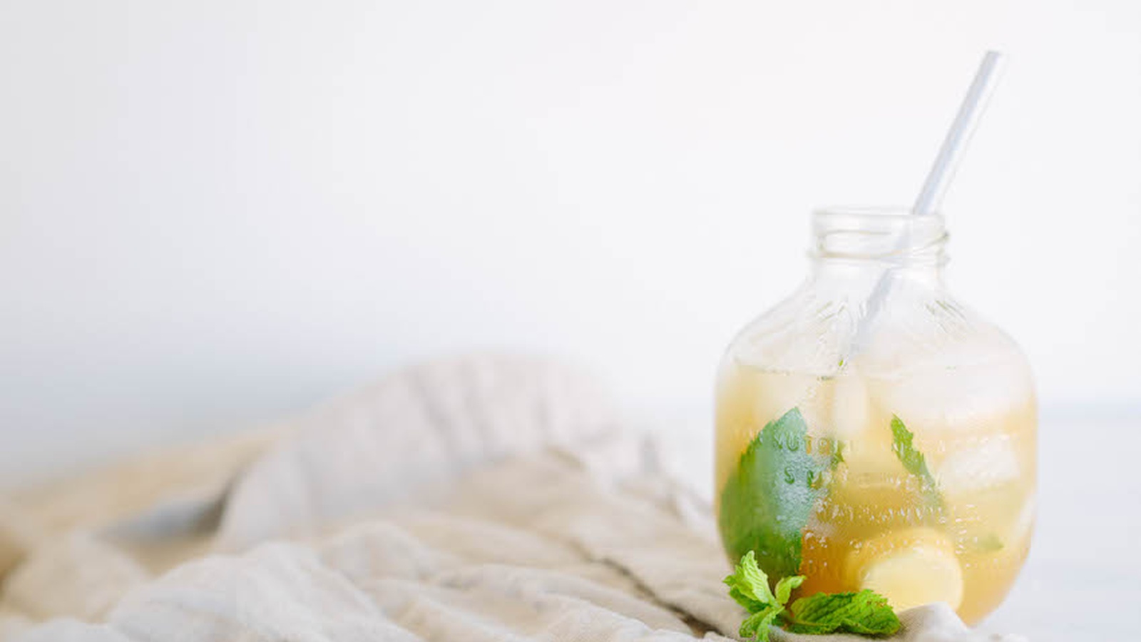 3 Digestive Cocktails For The Post-Christmas Bloat!