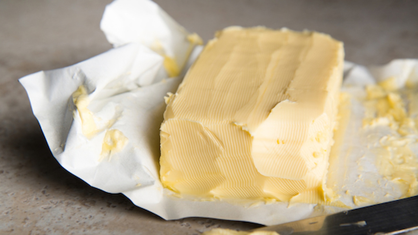 Butter vs. Margarine (Plus 10 Healthy Fats We Love!)