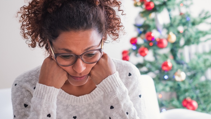9 Calming Foods to Reduce Anxiety & Stress These Holidays