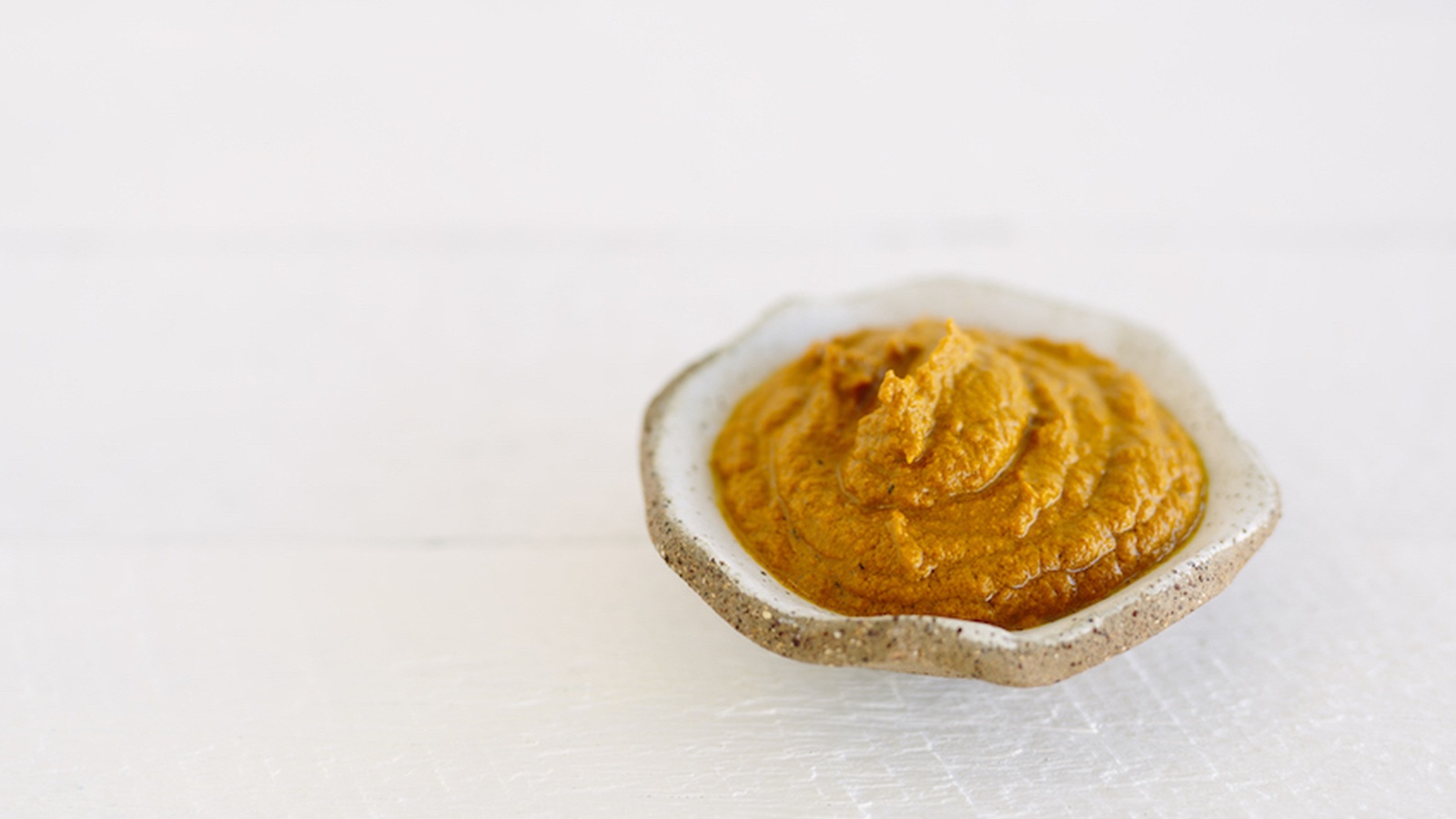 How to Make Golden Paste: The Anti-Inflammatory Dip You Can Put On Literally Anything