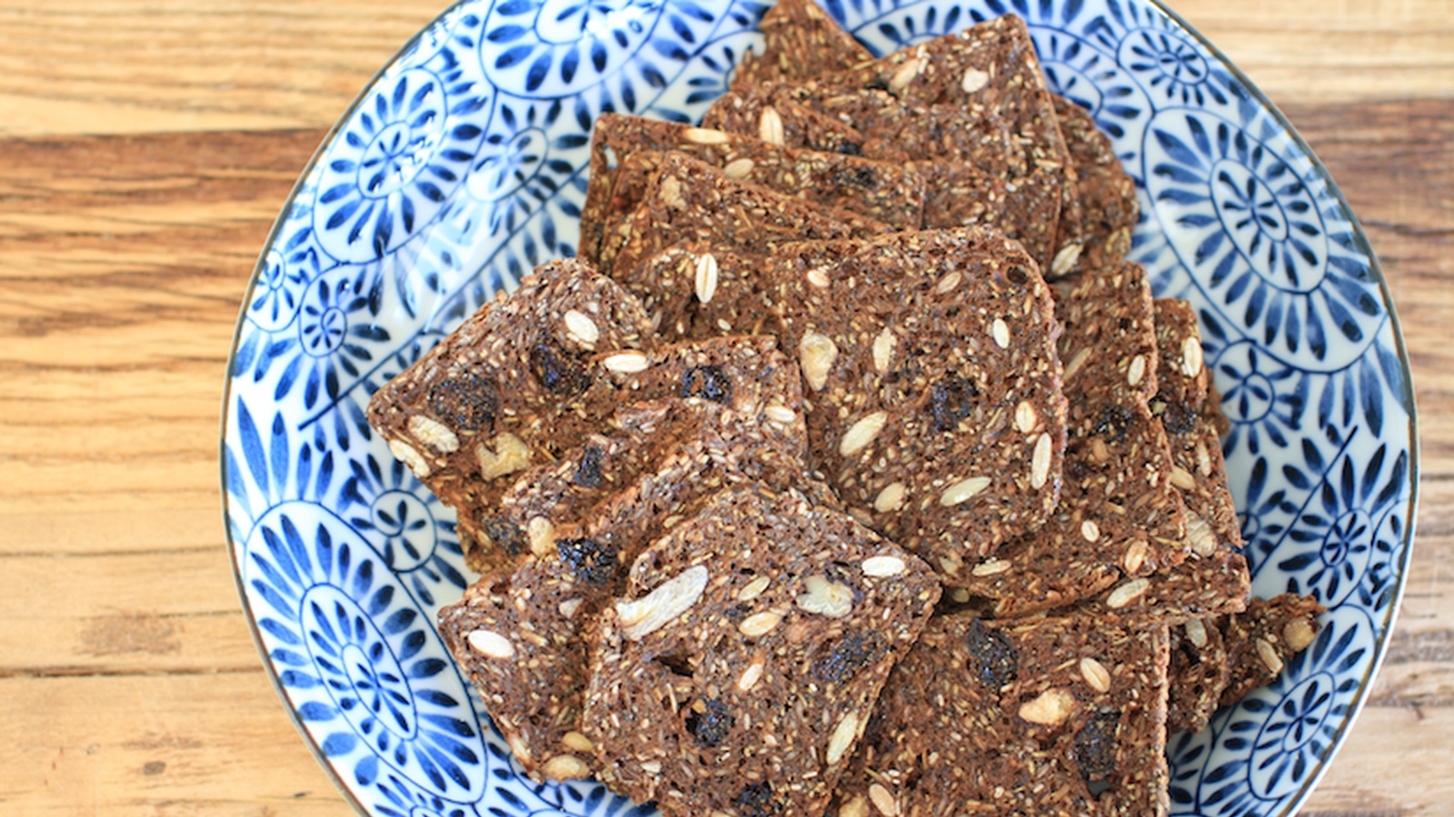 9 of the Best Flax Cracker Recipes