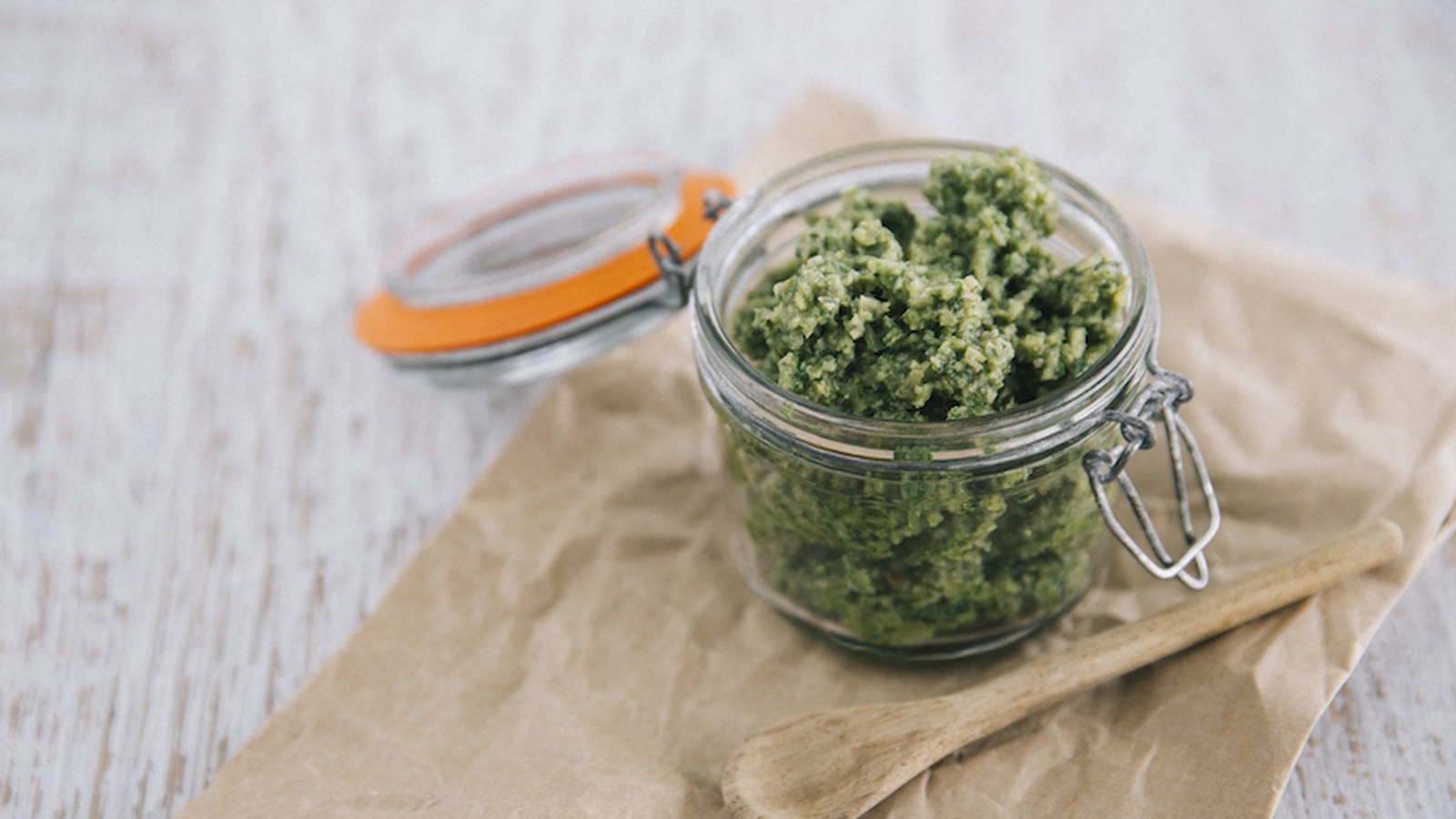 Super Green Pepita Pesto (Recipe)