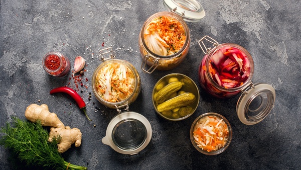 Foods to Eat & Avoid for Gut Health