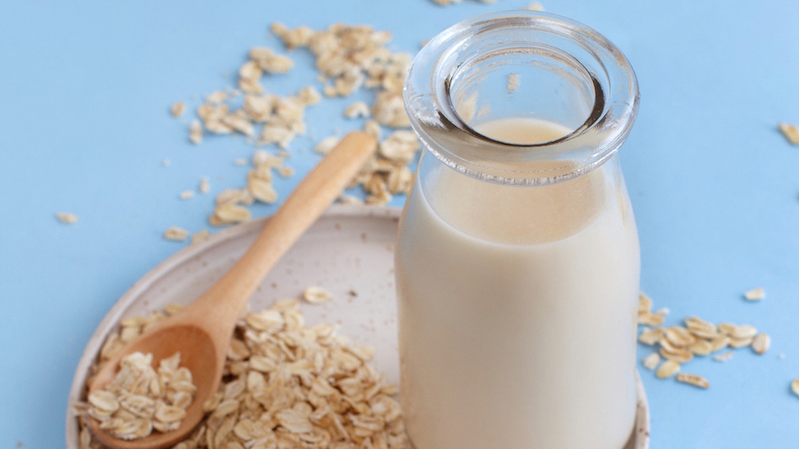 Oat Milk: Nutrition, Benefits, and How to Make It