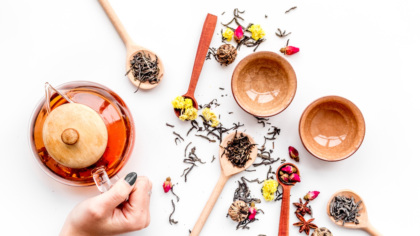 Herbal Teas to Help Relieve PCOS Symptoms