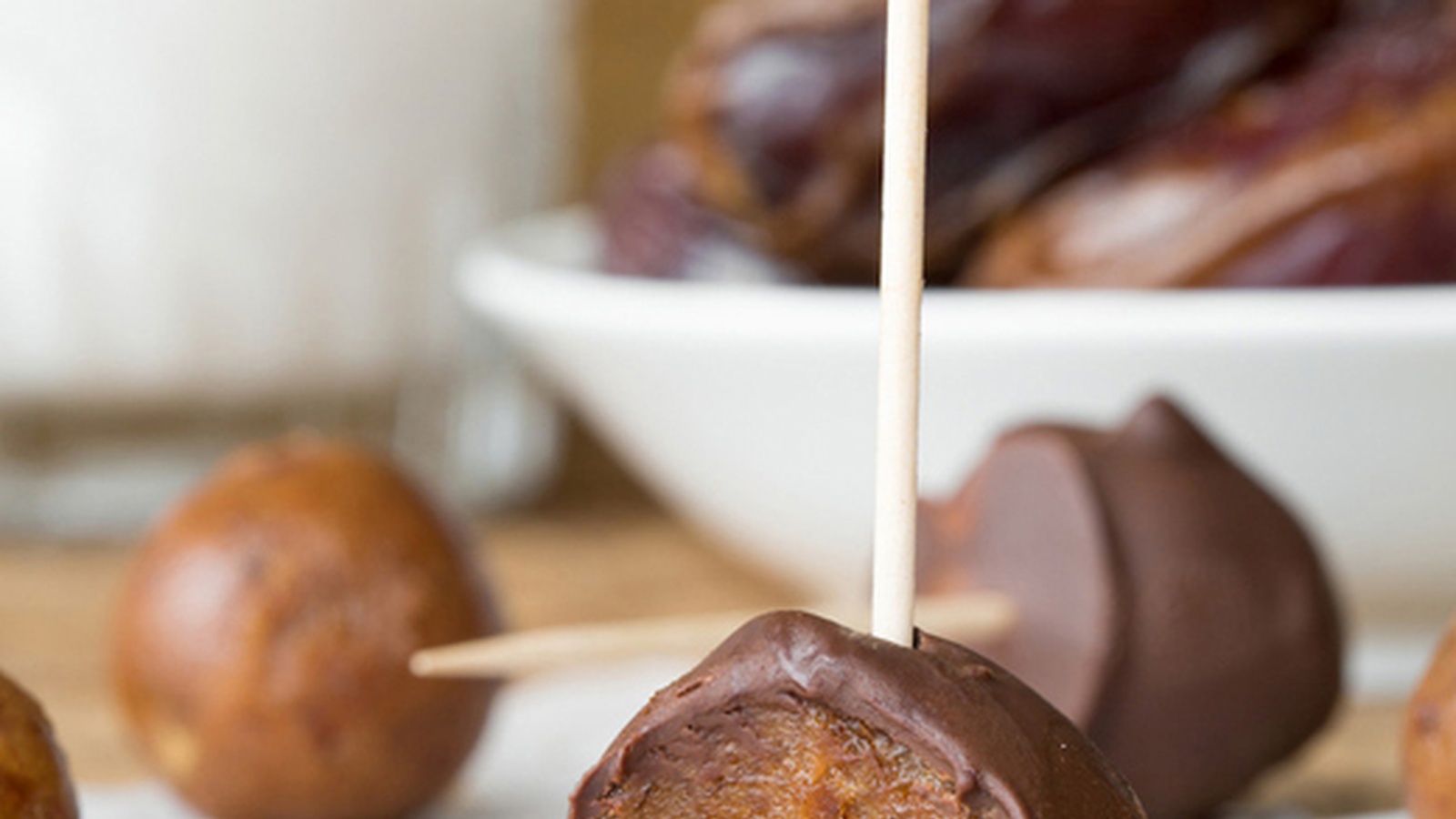 Raw Chocolate-Coated Caramel Yolo Balls (Recipe)