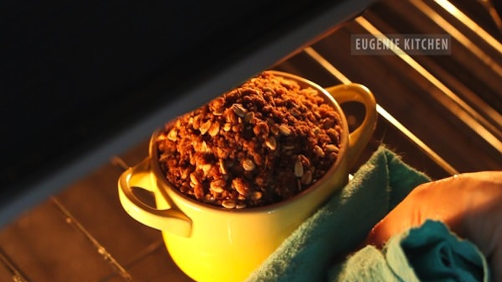 15 Healthy Snacks You Can Make In A Mug 