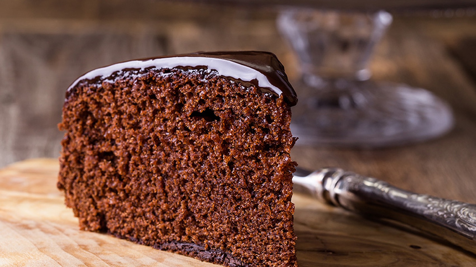 Gluten-Free Chocolate Beetroot Cake (Recipe)