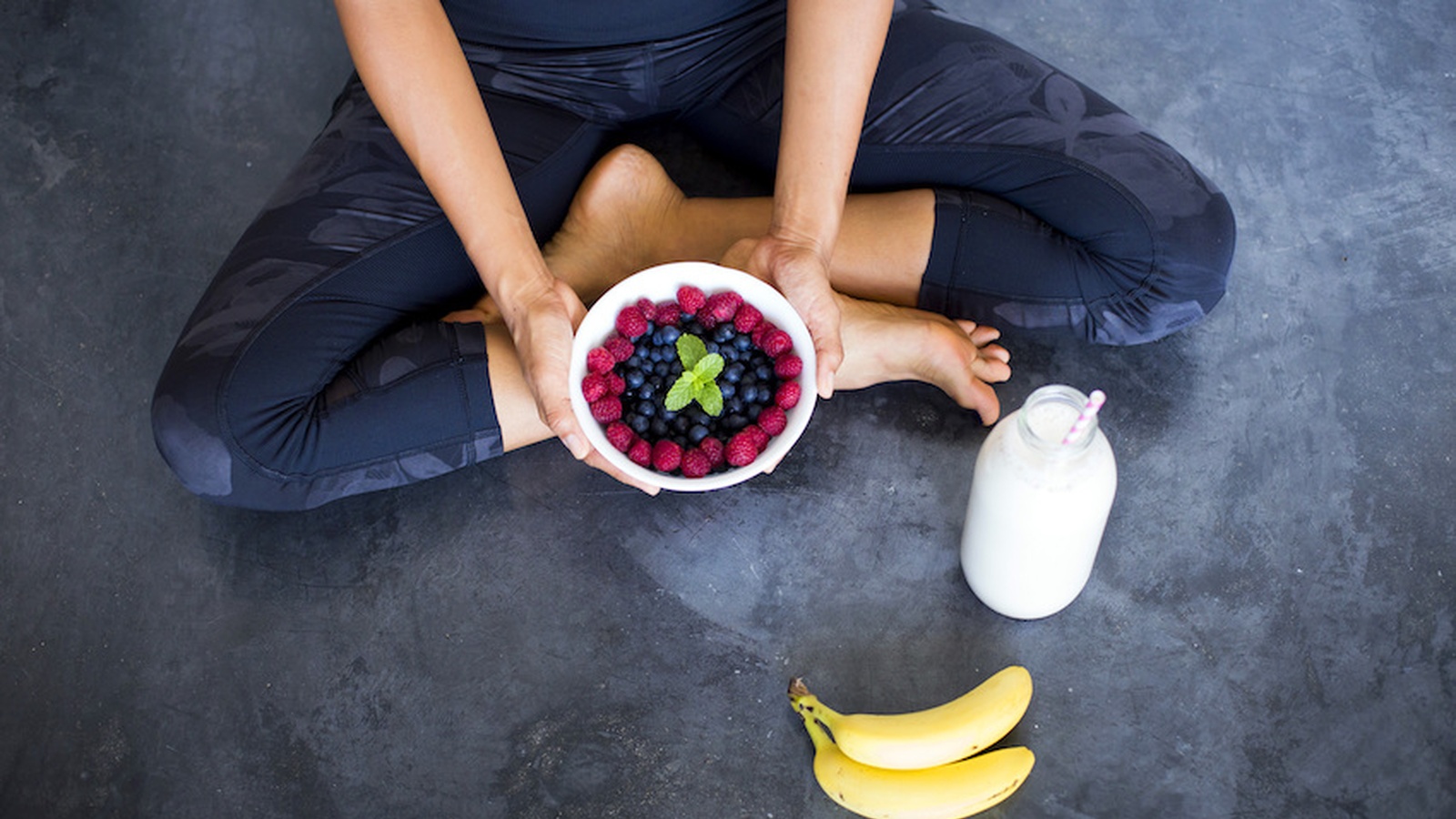 Emotions Making You Reach For Cookies? Try This Mindful Eating Meditation