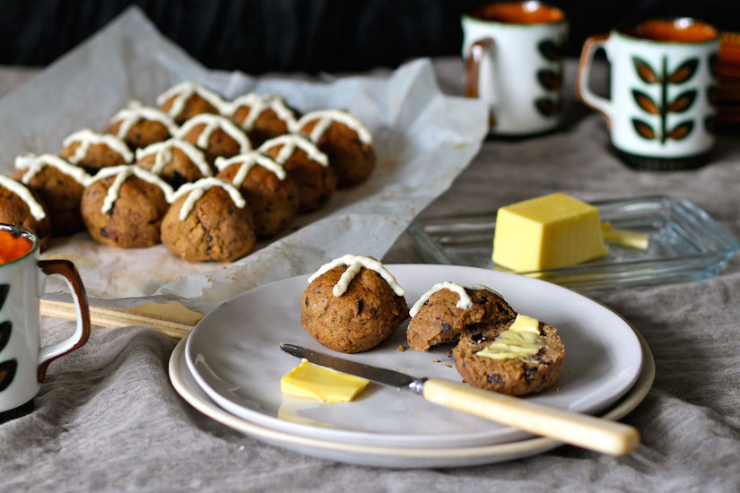 Gluten Free Hot Cross Buns With Lemon Cashew Cream | FOOD MATTERS®