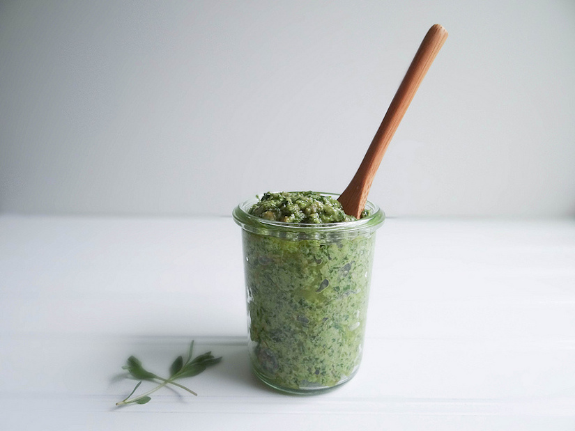 Sunflower Seed Herb Pesto (Recipe) | FOOD MATTERS®
