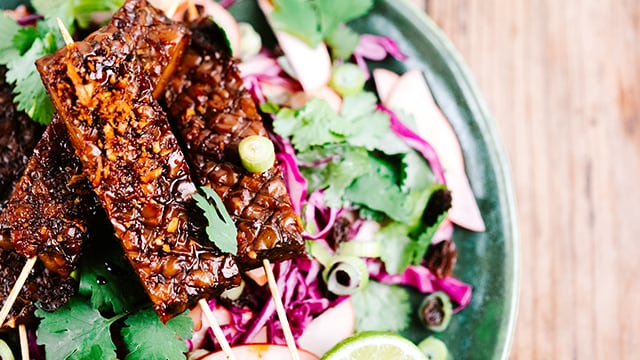 Marinated Tempeh Skewers with Green Apple Slaw