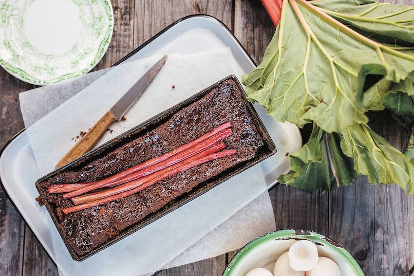 Cinnamon and Rhubarb Cake | FOOD MATTERS®