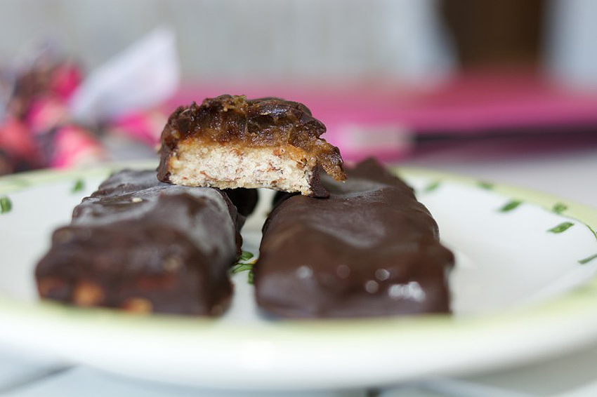 Healthy Snickers Bar | FOOD MATTERS®